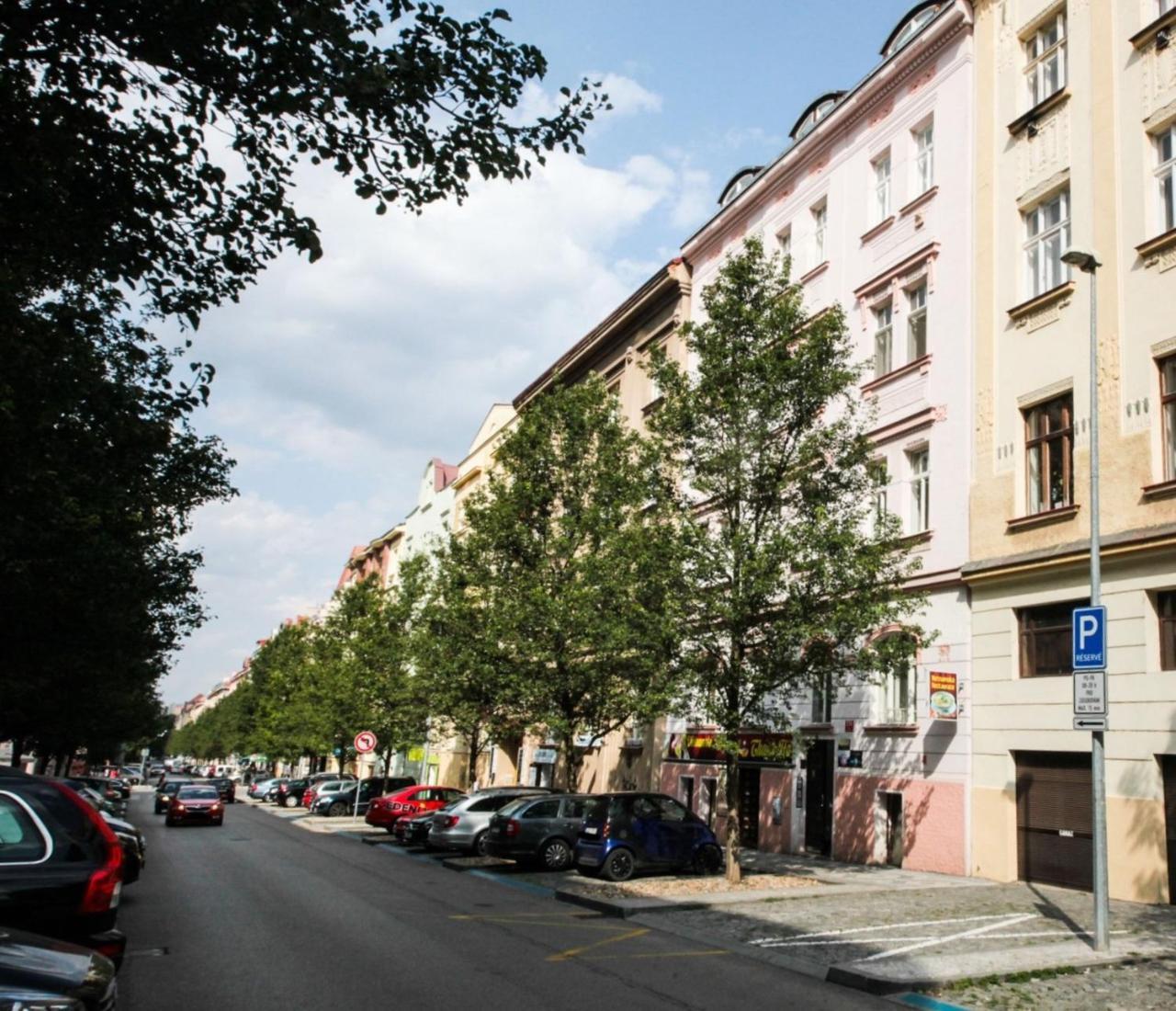 City Castle Aparthotel Prague Exterior photo